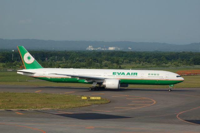 BOEING 777-300 (B-16715) - Boeing 777-35E (ER)  c/n 33757