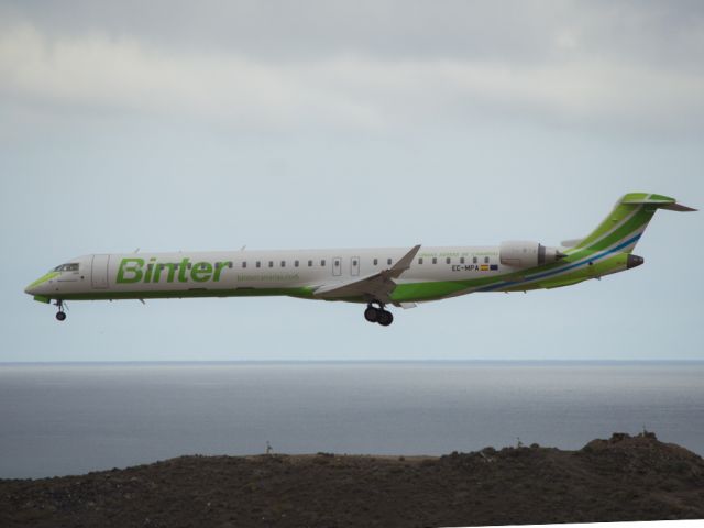 Bombardier CRJ-1000 (EC-MPA) - This afternoon came the new plane for Binter