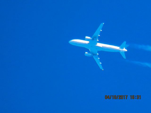 Airbus A320 (N482UA)