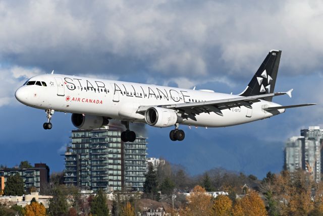 Airbus A321 (C-GITU)