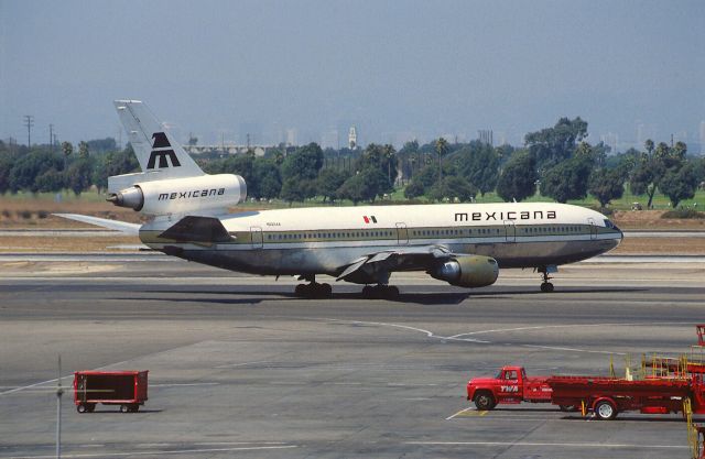 McDonnell Douglas DC-10 (N1004A) - Taxing at KLAX Intl Airport on 1989/08/27