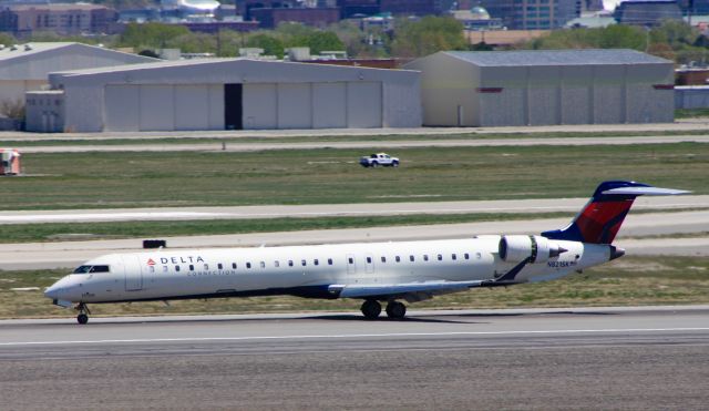 Canadair Regional Jet CRJ-900 (N821SK)