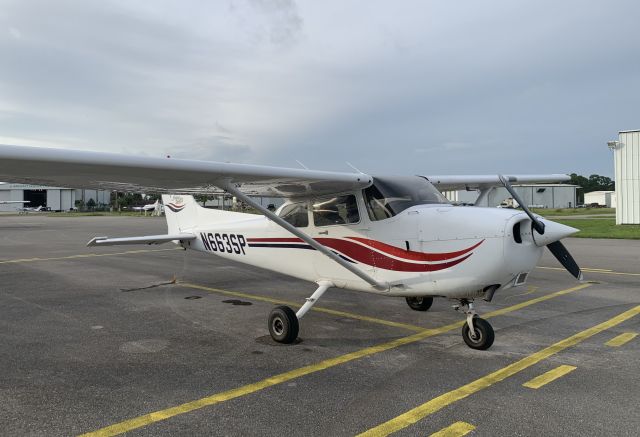 Cessna Skyhawk (N663SP)