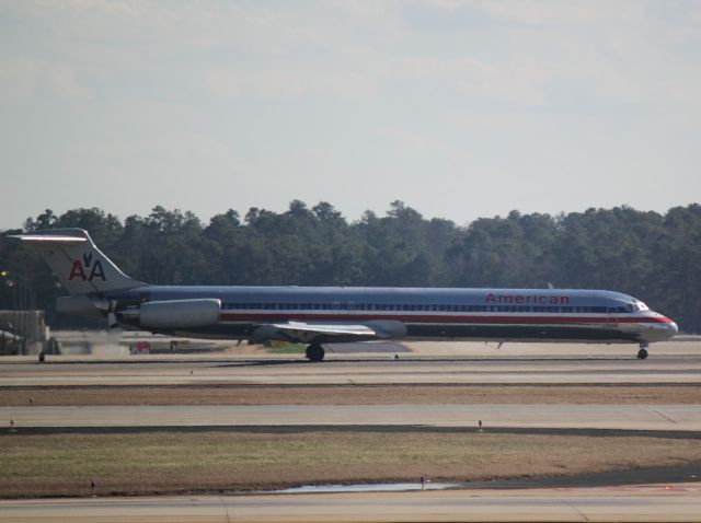 McDonnell Douglas MD-82 (N488AA) - Landing on 27L at ATL on 02/25/2011