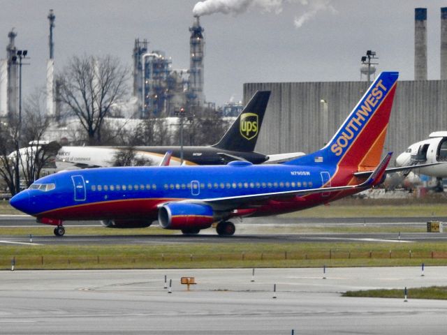 Boeing 737-700 (N790SW)