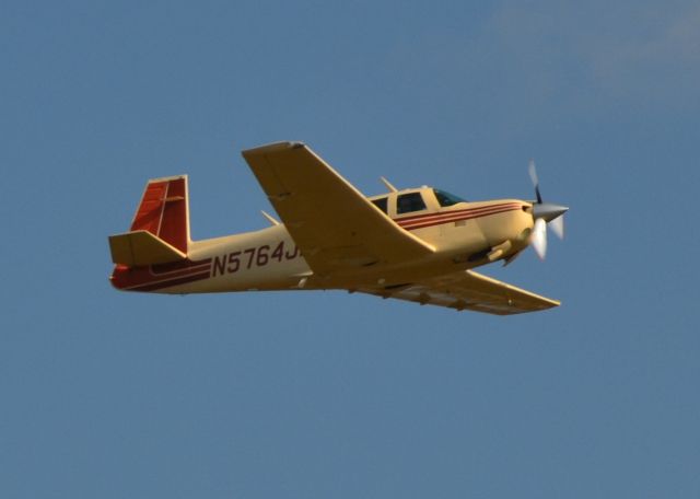 Mooney M-20 (N5764J) - HYPOTHETICAL DESTINATION LLC departing runway 20 - 11/6/17