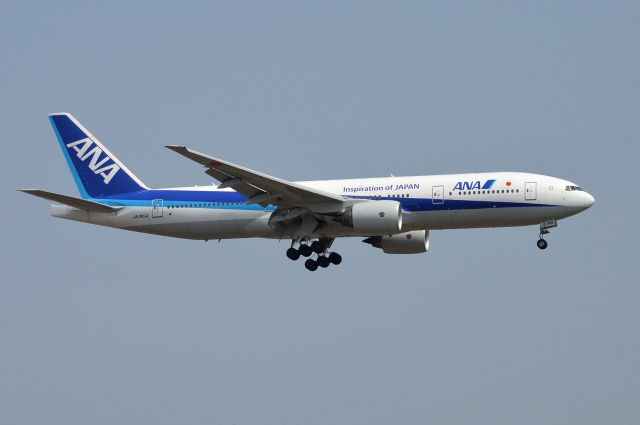 Boeing 777-200 (JA745A) - 2015-04-29