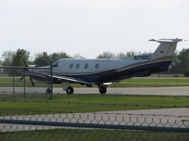 Pilatus PC-12 (N216KC)