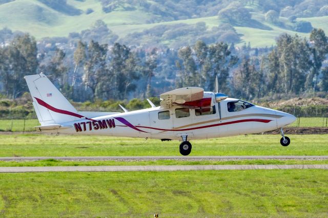 Partenavia P-68 (N775MW) - Partenavia P68 C/TC at Livermore Municipal Airport (CA). March 2021