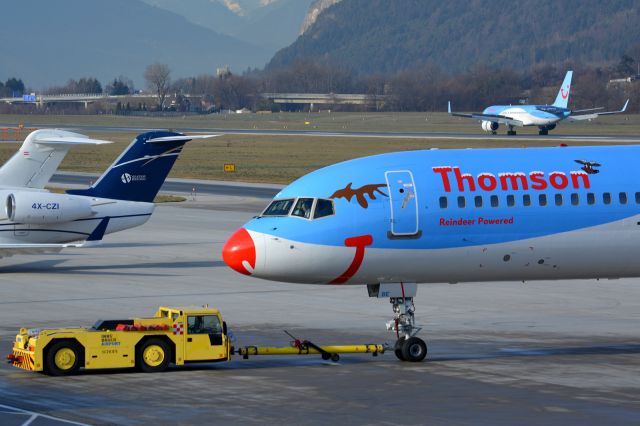 Boeing 757-200 (G-OOBE)