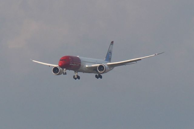 Boeing 787-9 Dreamliner (G-CKWF) - Landing Runway: 28C. IFR. Squawk 2202. Operating as "Rednose" NRS7151/DI7151 on 8/04/2018.