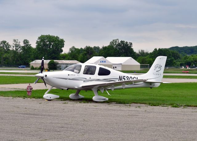 Cirrus SR-22 (N530GL) - Cirrus SR22 N530GL in Ann Arbor