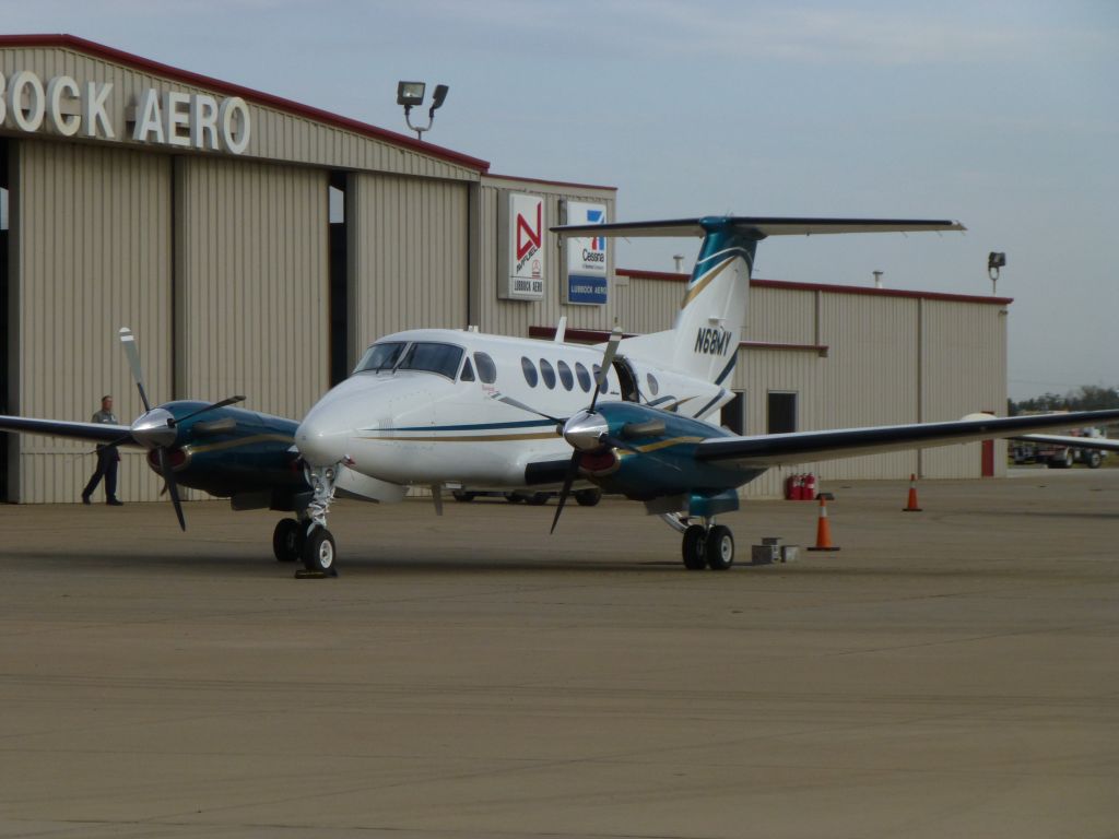 Beechcraft Super King Air 200 (N68MY)