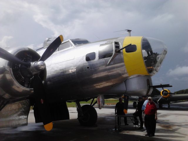 Boeing B-17 Flying Fortress (48543Q) - "CHUCKIE" B-17 @ Virginia Beach 2013