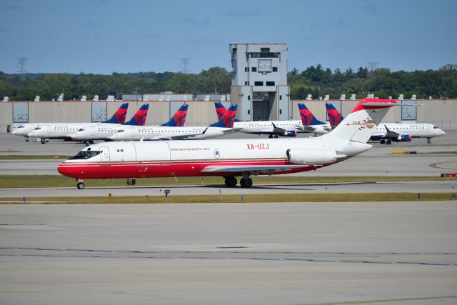 McDonnell Douglas DC-9-30 (XA-UZJ)