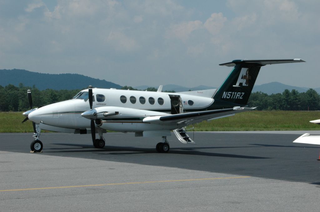 Beechcraft Super King Air 200 (N511RZ)