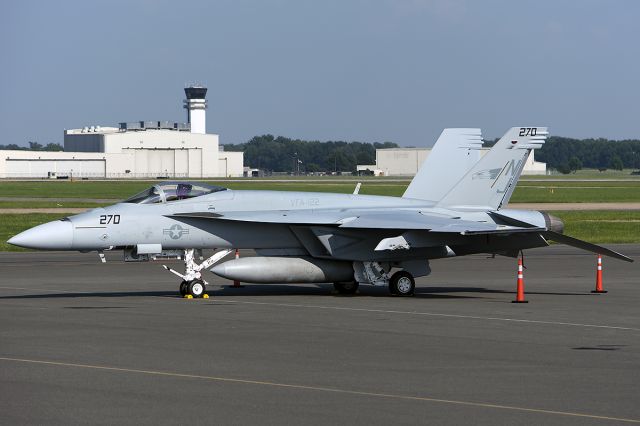 MCDONNELL DOUGLAS Super Hornet (16-8882) - E-model of VFA-122, Flying Eagles, the west coast FRS. August 2014