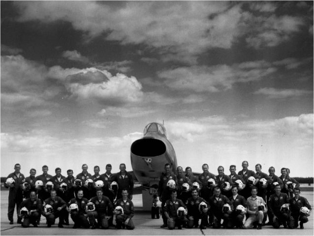 Fokker 100 — - 178th F-100 pilots, 1970. NOT a Fokker 100. database always defaults to that for some strange reason. They need to correct this.