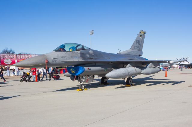 Lockheed F-16 Fighting Falcon (90-0722)