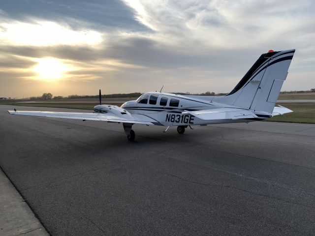 BEECH 58P Pressurized Baron (N831GE)