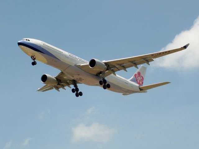 Airbus A330-300 (B-18359)