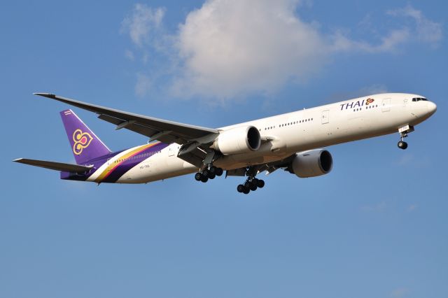 BOEING 777-300 (HS-TKG) - 2012/3/14