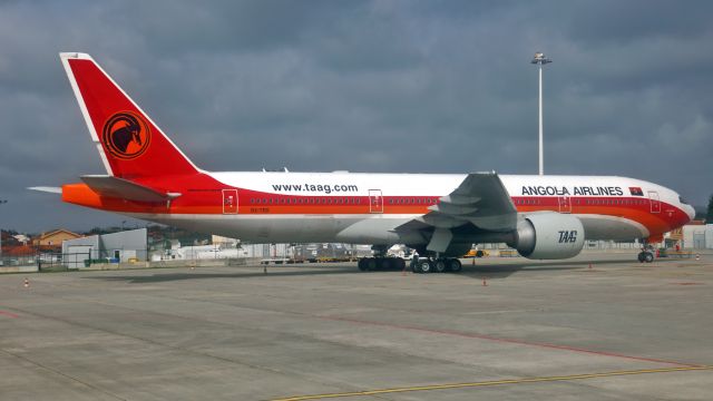 Boeing 777-200 (D2-TED) - Seen from the flight Paris-Orly/Funchal (Madeira). Stopover in Porto.