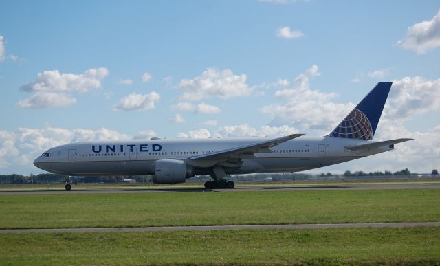 Boeing 777-200 (N78002) - B777-224ER cn275778 TO rwy36L 5-09-22