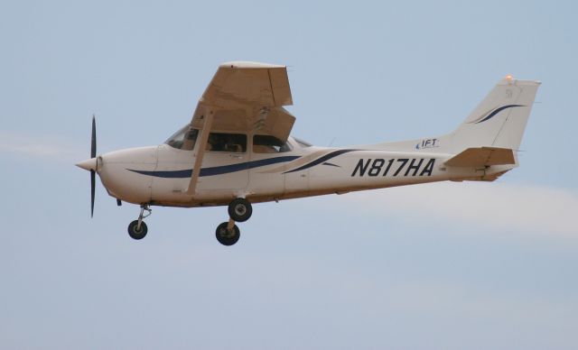 Cessna Skyhawk (N817HA) - KRDD - IASCO FLIGHT TRAINING INC C-172 on final at Redding Aug 11, 2014