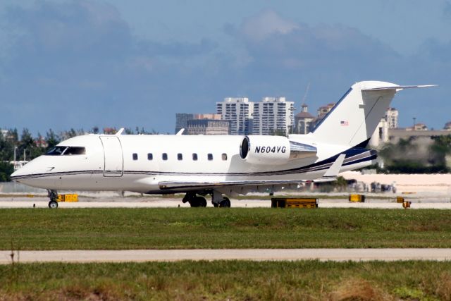 Canadair Challenger (N604VG) - Lining up to depart rwy 10L on 18-Oct-18.