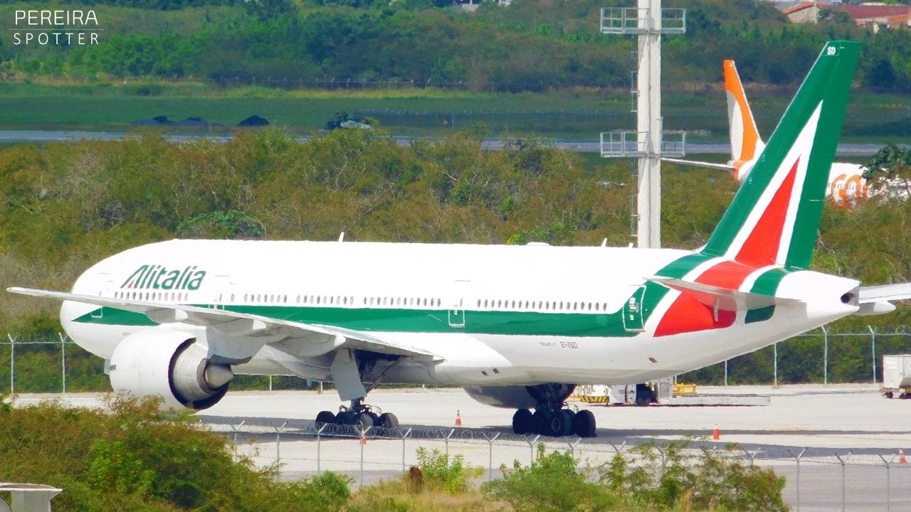 Boeing 777-200 (EI-ISD)