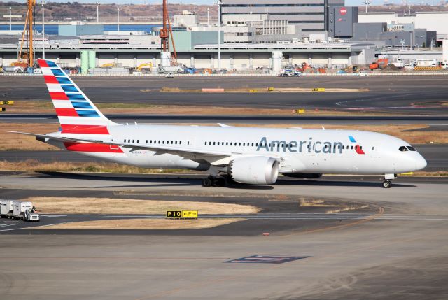 Boeing 787-8 (N816AA)