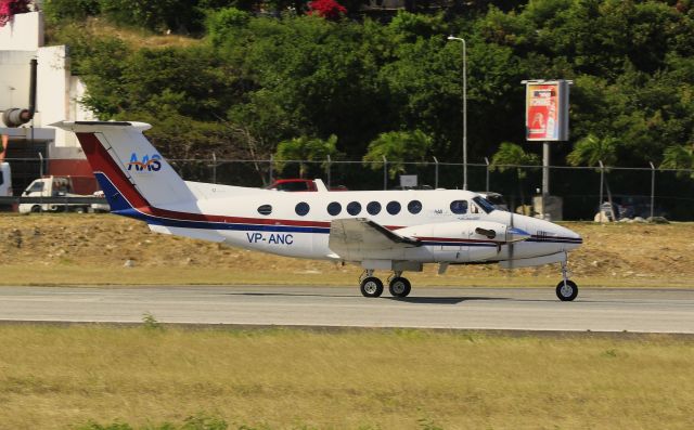 Beechcraft Super King Air 200 (VP-ANC)
