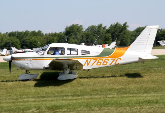 Piper Cherokee (N7667C)
