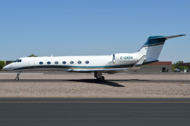 Gulfstream Aerospace Gulfstream V (C-GNDN) - Taxing for departure to TRM.