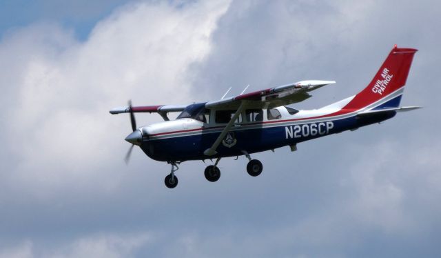 Cessna 206 Stationair (N206CP) - On final is this 2005 Cessna 206H Stationair in the Spring of 2019.