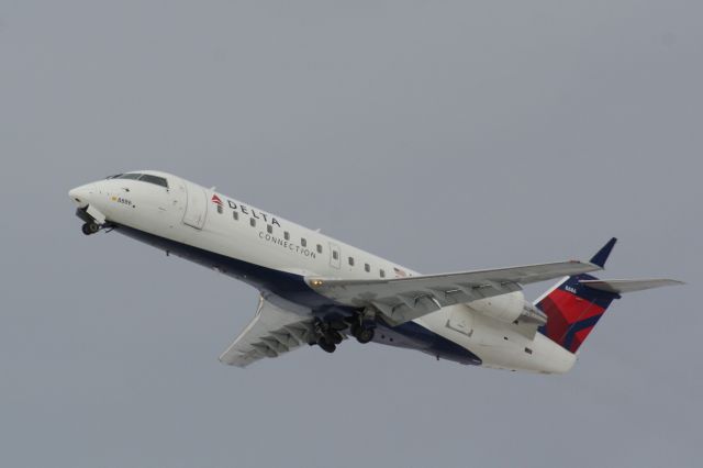 Canadair Regional Jet CRJ-200 (N8886A)