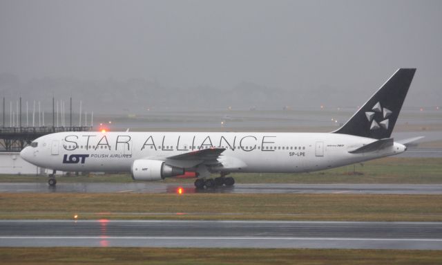 BOEING 767-300 (SP-LPE)