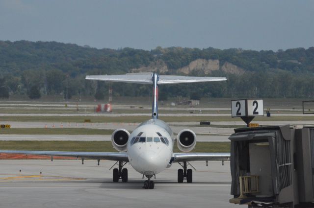 McDonnell Douglas MD-88 (N994DL) - Delta 1779 arriving from KMSP turing into gate A3 at Omaha Eply Airfield.   Taken at 2:49 PM CDT August 11, 2016 with Nikon D3200 mounting 55-200mm lens.  