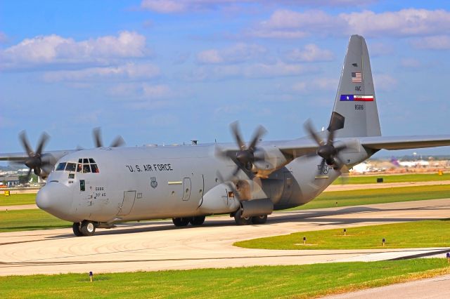 Lockheed C-130 Hercules —