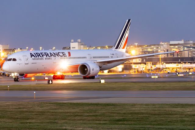 Boeing 787-9 Dreamliner (F-HRBI)