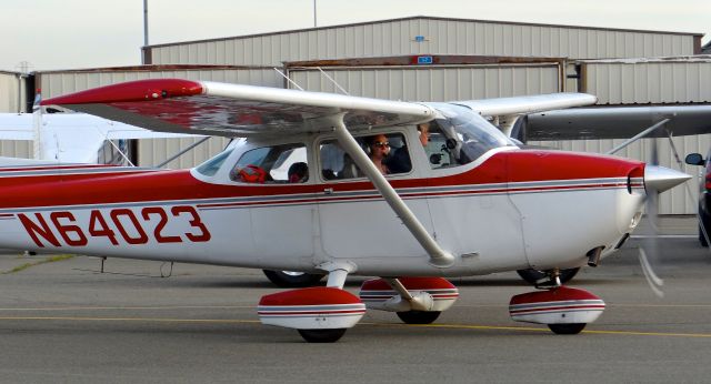 Cessna Skyhawk (N64023)