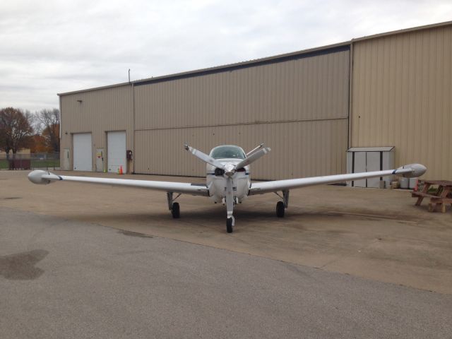 Beechcraft 35 Bonanza (N480H)