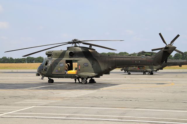 ZJ957 —