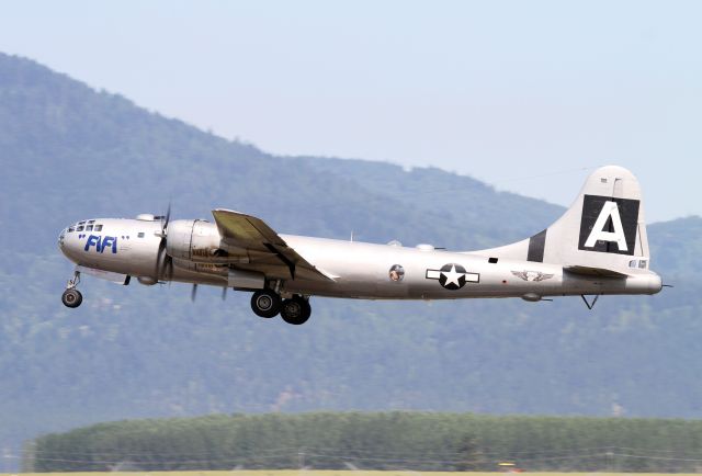 Boeing B-29 Superfortress —