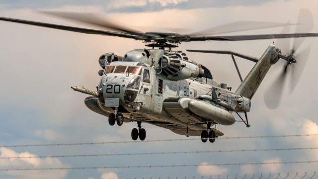 VFW CH-53G — - CH-53E Super Stallion