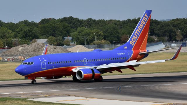 Boeing 737-700 (N494WN)