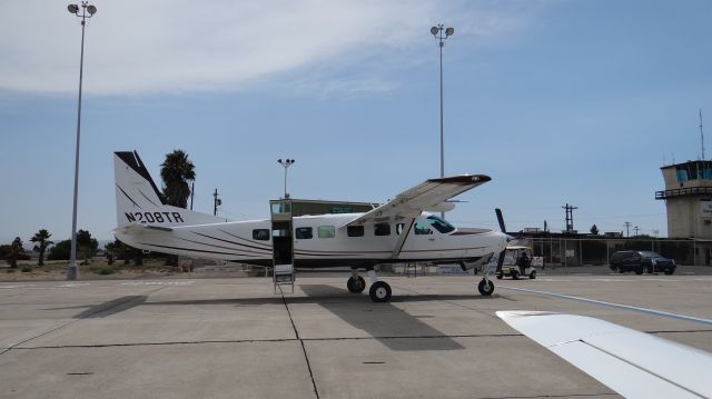 Cessna Caravan (N208TR)