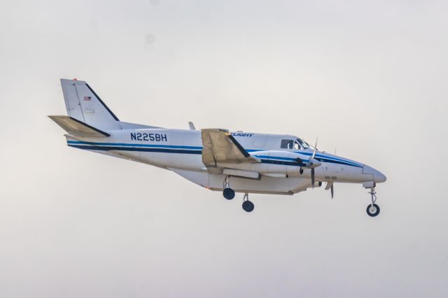 Beechcraft Airliner (N225BH) - An Ameriflight Beechcraft Airliner landing at DFW on 11/25/22. Taken with a Canon 850D and Tamron 70-200 G2 lens.