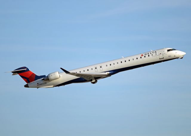 Canadair Regional Jet CRJ-900 (N802SK)